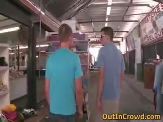 Schnuckel öffentlich homosexuelle ficken auf die flea markt 2 von outincrowd