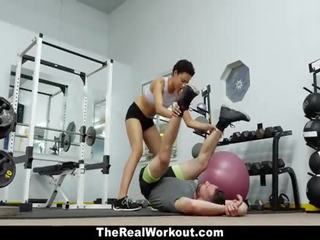 Therealworkout - fabulous personal trainer fucks kliente sa dyim