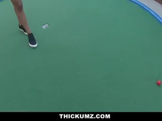 Thickumz - negrita adolescente hace alarde su gorda culo para un bwc